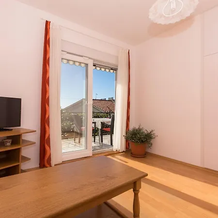 Masteli - Three Bedroom With Terrace And Sea View Apartment *