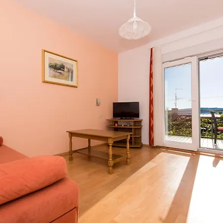 Masteli - Three Bedroom With Terrace And Sea View *