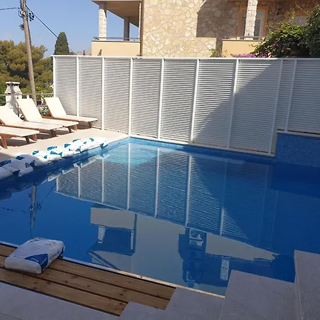Masteli - Three Bedroom With Terrace And Sea View Apartment Trogir