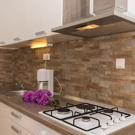 Masteli - Three Bedroom With Terrace And Sea View * Trogir